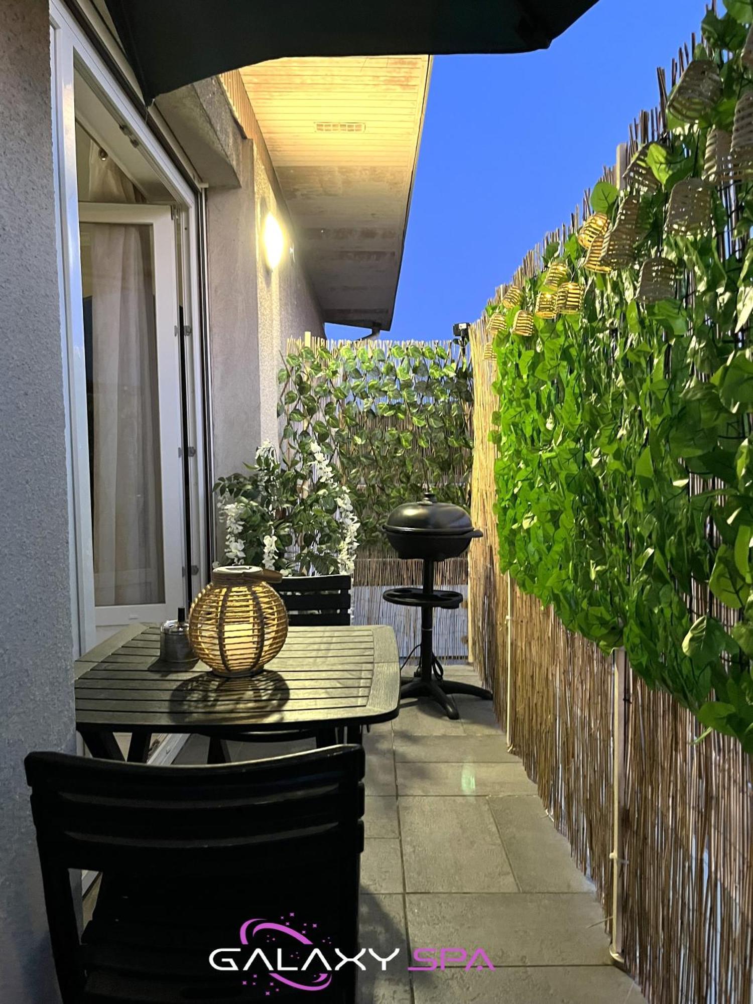 Galaxy Spa - Suite Venus Jacuzzi Et Sauna Privatif Champigneulles Εξωτερικό φωτογραφία